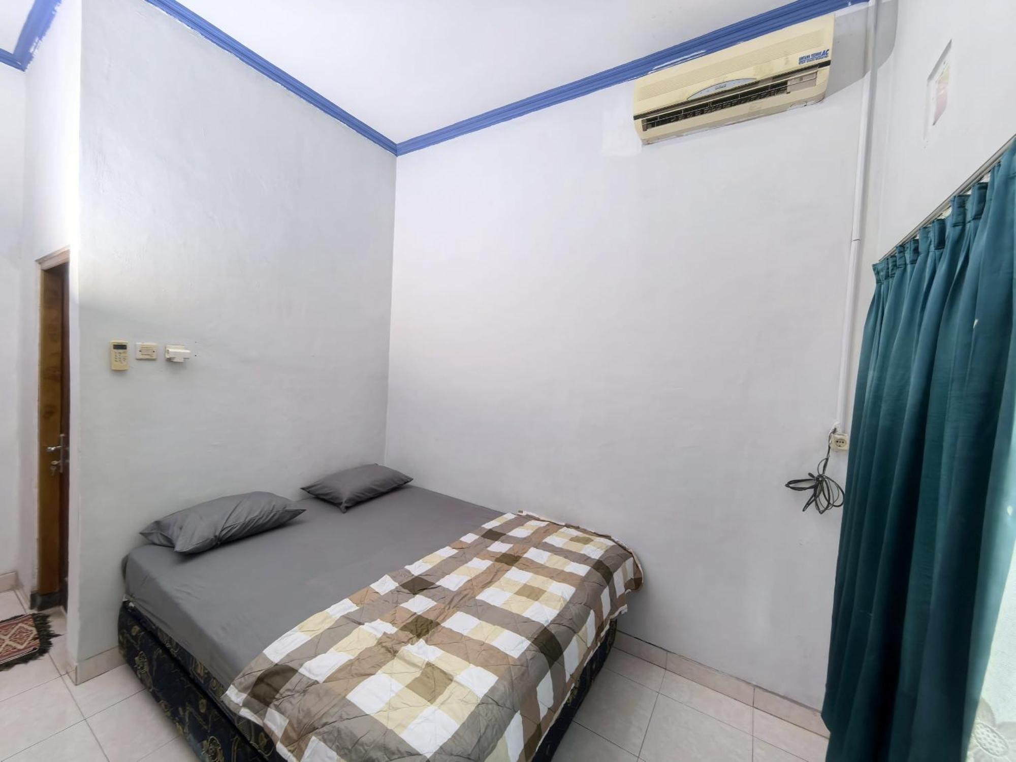 Mutiara Babarsari Homestay Jogja Yogyakarta Exterior photo